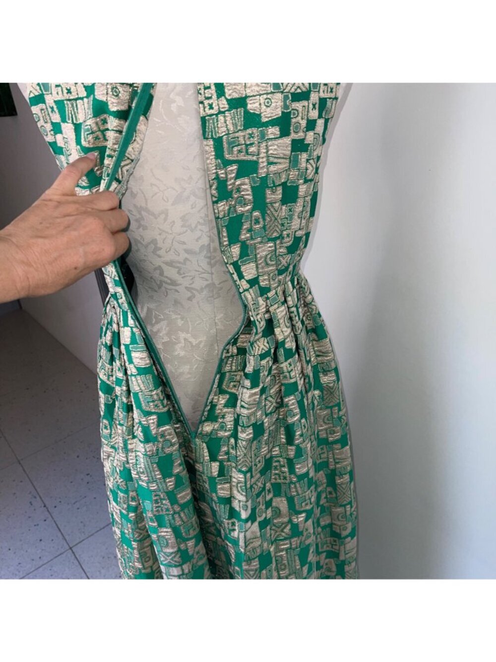 Vintage Womens Pleated Maxi Dress Size Small Green Gold Geometric Print Casual - Picture 15 of 16